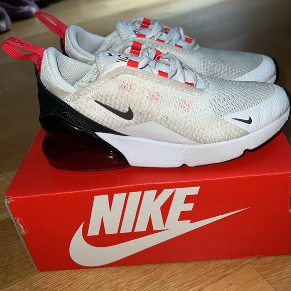 Nike Air Max 270 (PS) - Picture 2 of 4